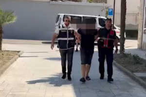 “arrest në shtëpi” dhe shkuan