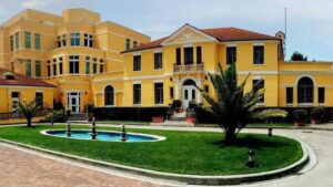 Ambasada amerikane në Tiranë  Festojmë 250 vjet histori  liri dhe të ardhmen e ndritur përpara