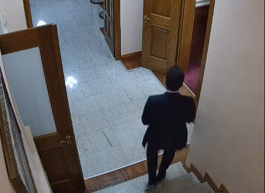 Duhet arrestuar në