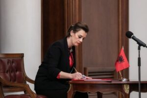 Kushtetuesja e ktheu “Veliajn” në GJL,