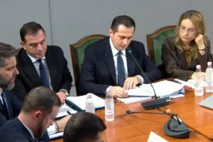 Mbi 150 procedime