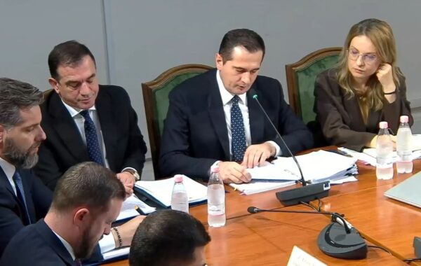 Mbi 150 procedime