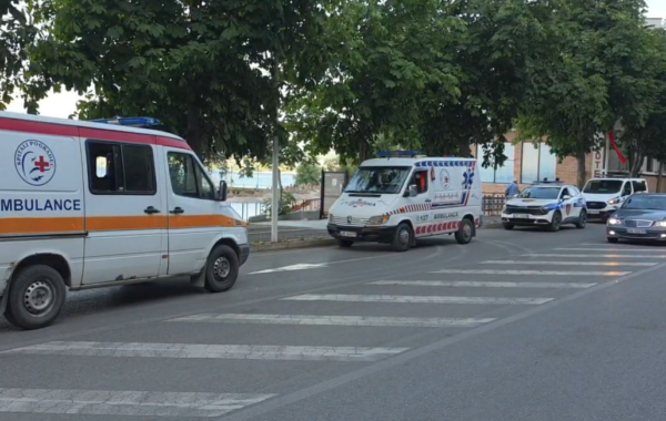 në pjesën e motorit të