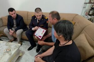 statusin “Fëmijë në përkujdesje të