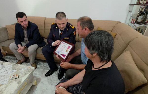statusin “Fëmijë në përkujdesje të