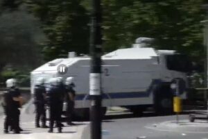 Protestuesit ulen para Kuvendit, Policia hap
