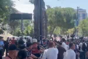 në protestën