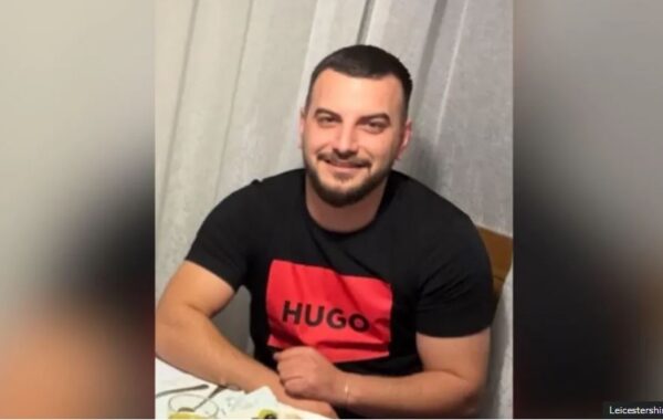 i vdekur në