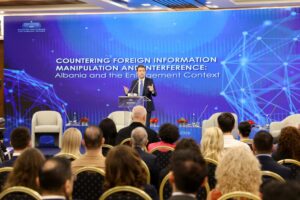 Mbrojtja e hapësirës së informacionit
