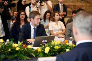 Mesazhi i ministrit Hoxha nga Roma: