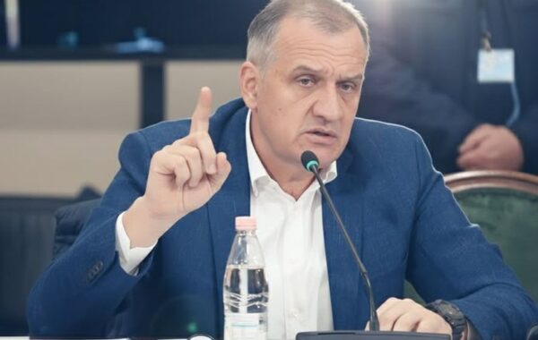 masën e sigurisë