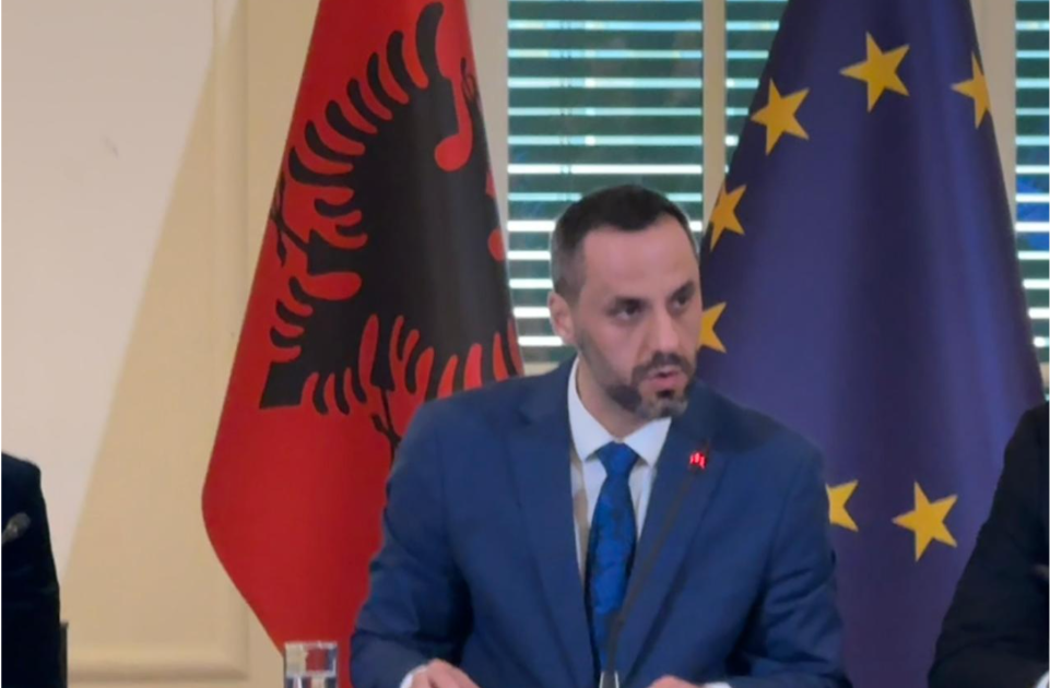 Dhuna në Komisariatin nr. 3, Lamallari