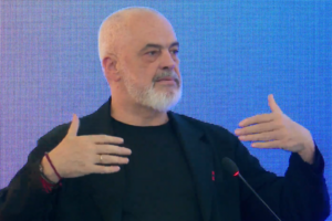 mbjellë 5 milionë pemë në