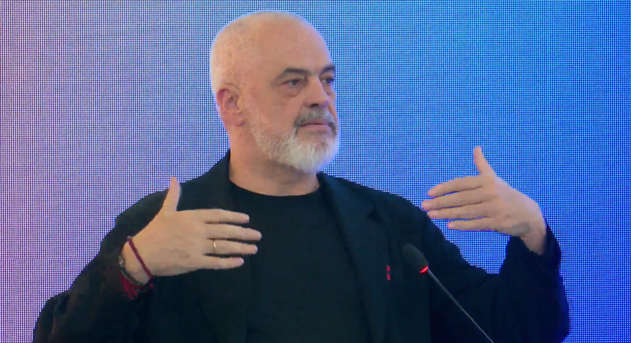 mbjellë 5 milionë pemë në