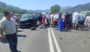 Aksident në Rrugën e Kombit  përplasen dy automjete  dy të plagosur