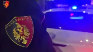  Sherri pas bllokimit të një automjeti   hetimet per dhunën ndaj policit në Shkodër  një pistë janë Bajrat
