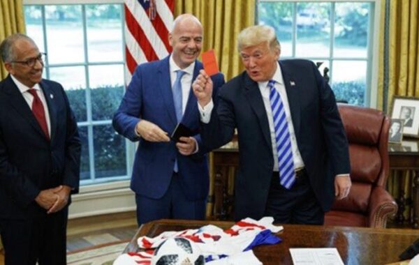 Tensione në FIFA, këshilltari i afërt