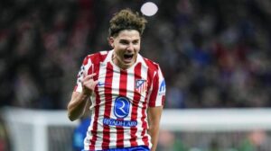 Barcelona rrezikon të mbetet duarbosh  Atletico merr propozimin joshësh për Julian Alvarez
