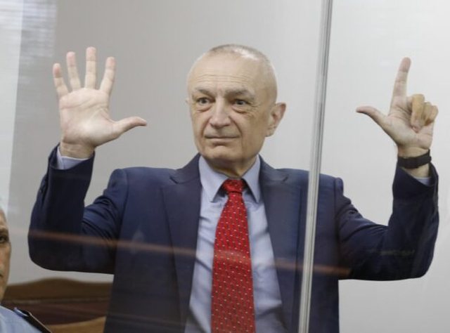 punonjësit e paraburgimit