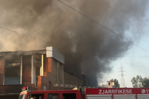 por flakët dolën jashtë kontrollit
