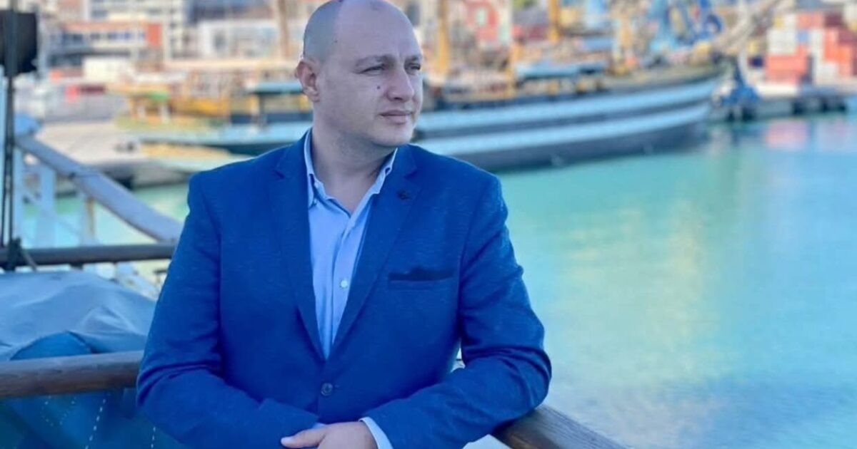 gazetarit Enrik Mehmeti