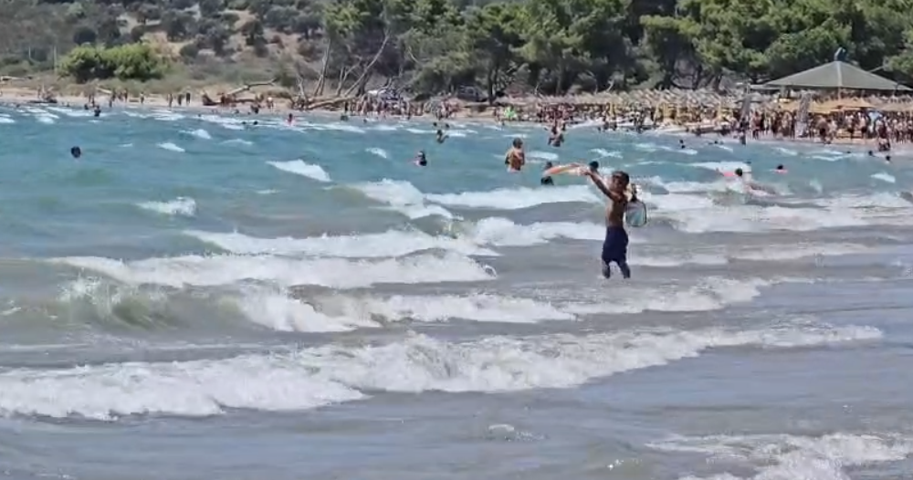 ngrenë flamurin e kuq në