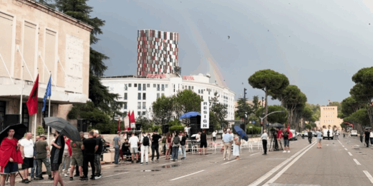 protestë janë kryer shtatë vepra
