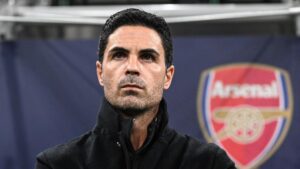 Befason Arsenal  10 emra në listë për të gjetur një mbrojtës të djathtë