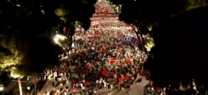 Dita e 35 të e protestës  qytetarët  aktivistët dhe diaspora nisin marshimin në rrugët e Tiranës