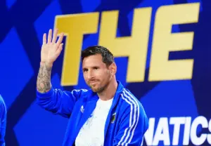 Messi për fotot virale ku lahet i vogli Lamine Yamal   Çfarë fotografie e çmendur 
