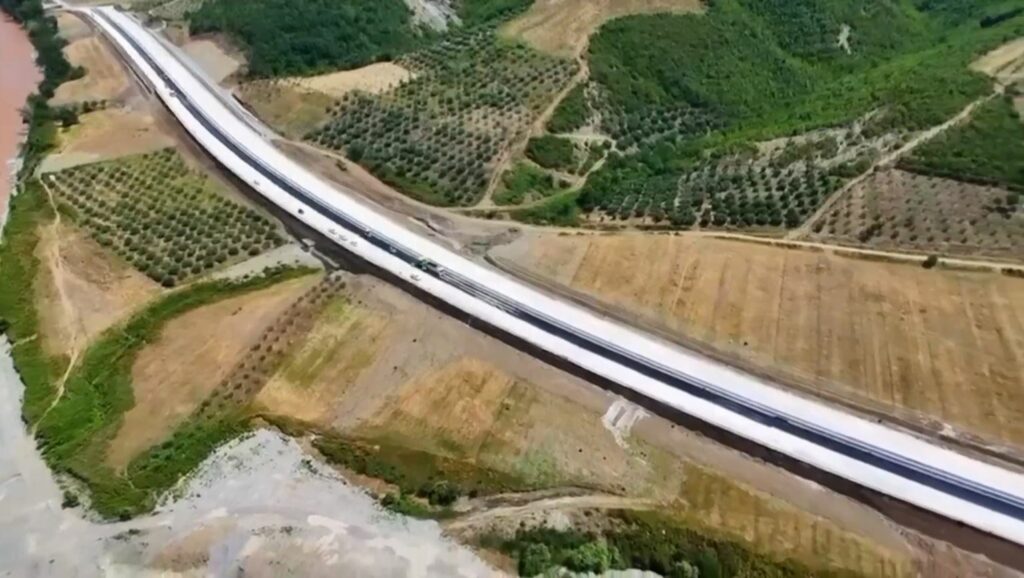 do të jetë autostradë e