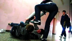 Psikologët alarmojnë për dhunën te të rinjtë  rrjetet sociale dhe izolimi ndikojnë në sjellje