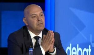 Gjini  Kurti po mundohet ta përçajë LDK në  duke e thirrur në bashkëqeverisje