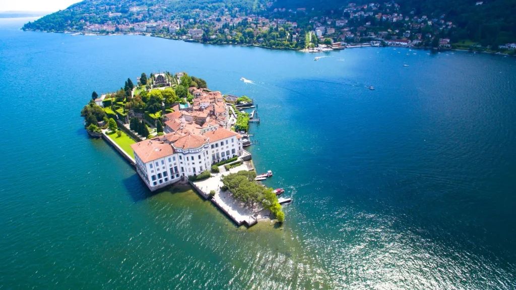 Kush investon në Itali