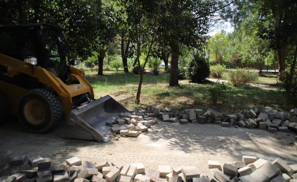 rehabilitimi i parkut pranë Bibliotekës