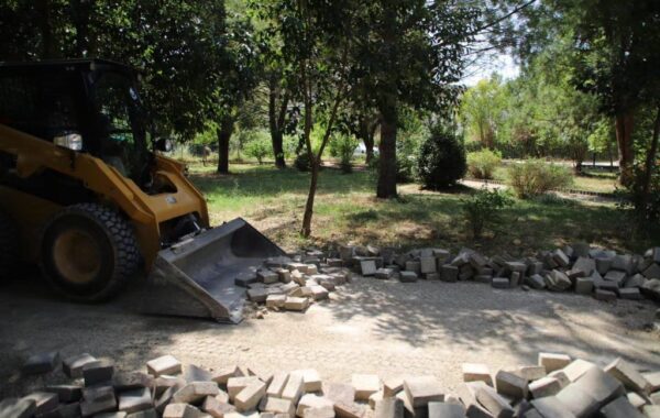 rehabilitimi i parkut pranë Bibliotekës