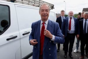 Farage përballet me