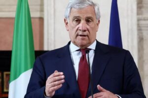 FOKUS – Italia dëbon dy diplomatë