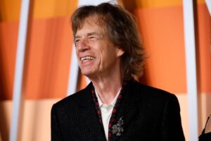 MUZIKË – Mick Jagger: “Rolling Stones”