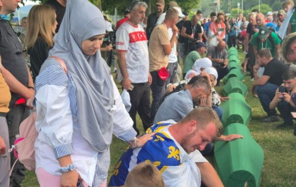 në 31-vjetorin e gjenocidit
