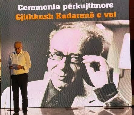 Fakultetit të Historisë dhe të