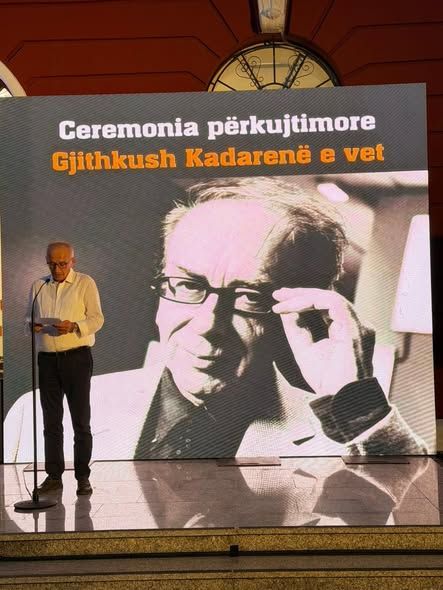 Fakultetit të Historisë dhe të