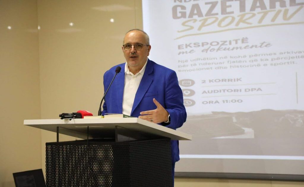 gazetarët dhe komentatorët më të
