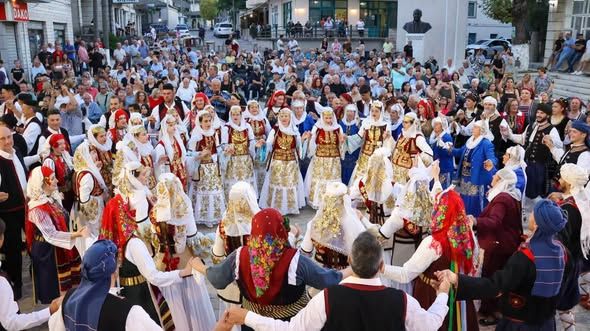 ço në fshatin
