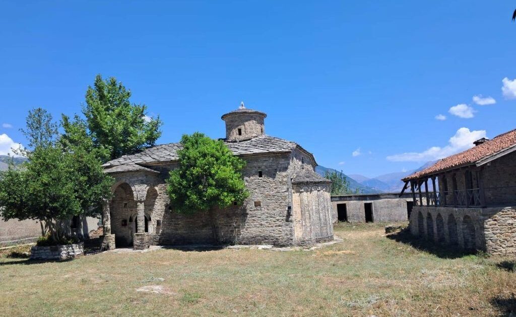 në cep të Malit të