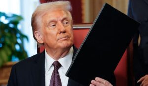 SHBA   Trump njofton tarifa të reja prej 50  për importet kanadeze