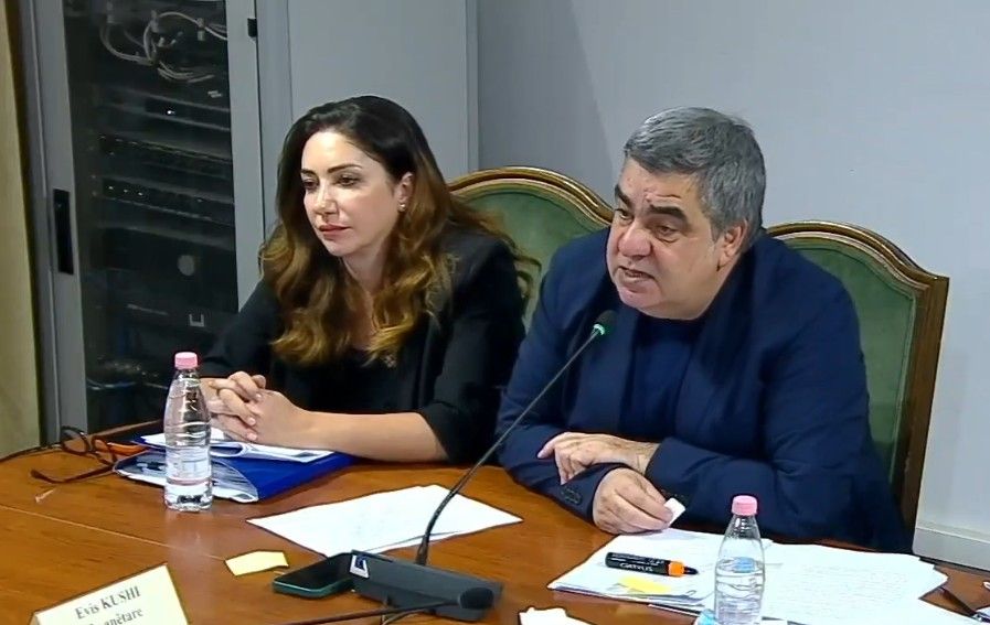 Së paku 25 mijë të