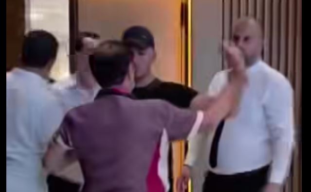 VIDEO / Kuvendarët e protestës nxjerrin