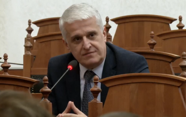 e konsullatës serbe në