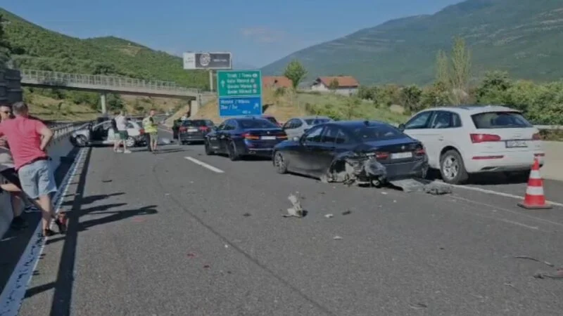pranë pikës kufitare